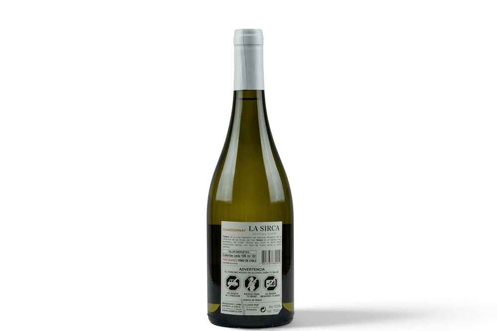 Botella de vino blanco La Sirca Boutique Winery Kokon Chardonnay 2024 con etiqueta ilustrada de una polilla