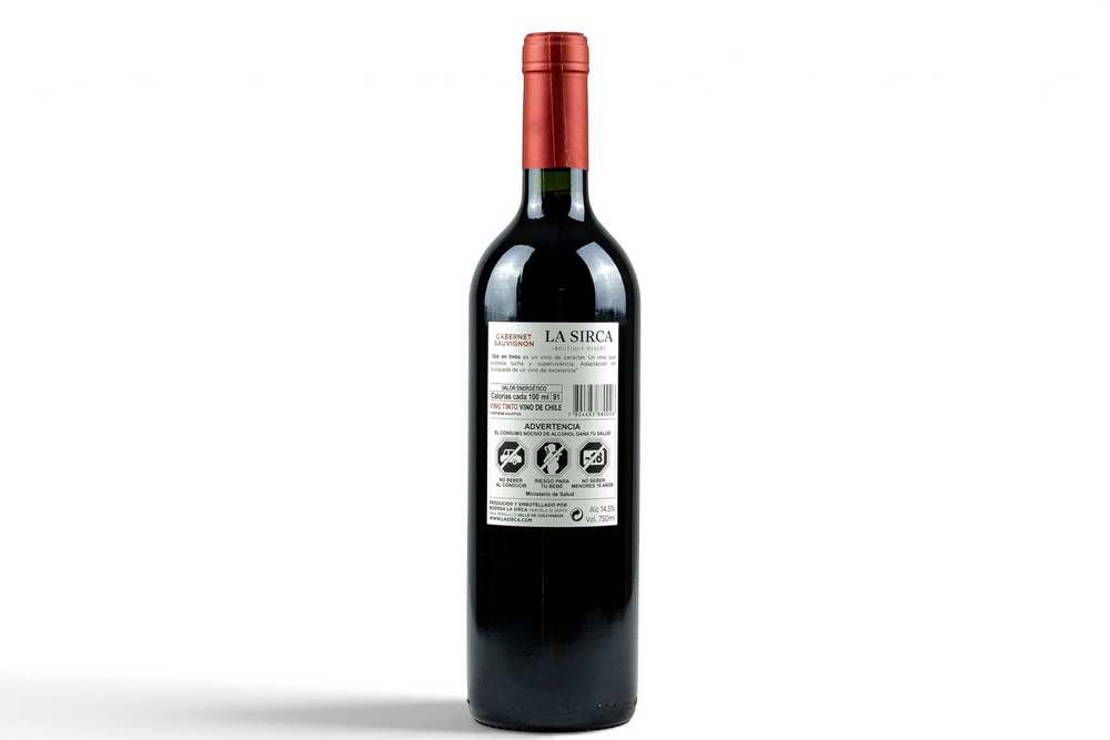 Botella de vino tinto La Sirca Boutique Winery Ojo en Tinto Cabernet Sauvignon con etiqueta artística minimalista sobre fondo blanco